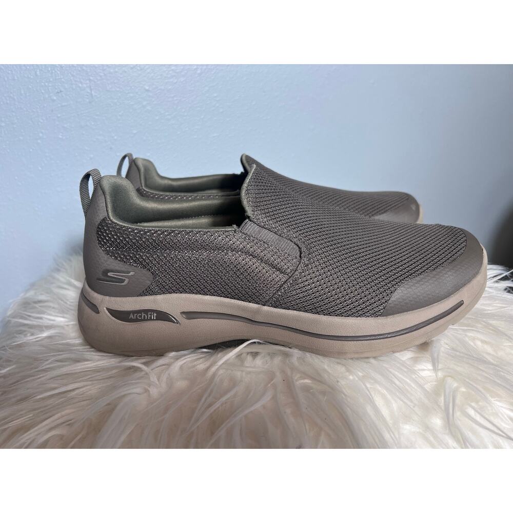 Skechers Gowalk Arch Fit Slip on Loafer Walking Shoe Sneaker Mens Taupe Size 10
